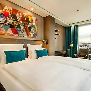 Hotell One Frankfurt-römer